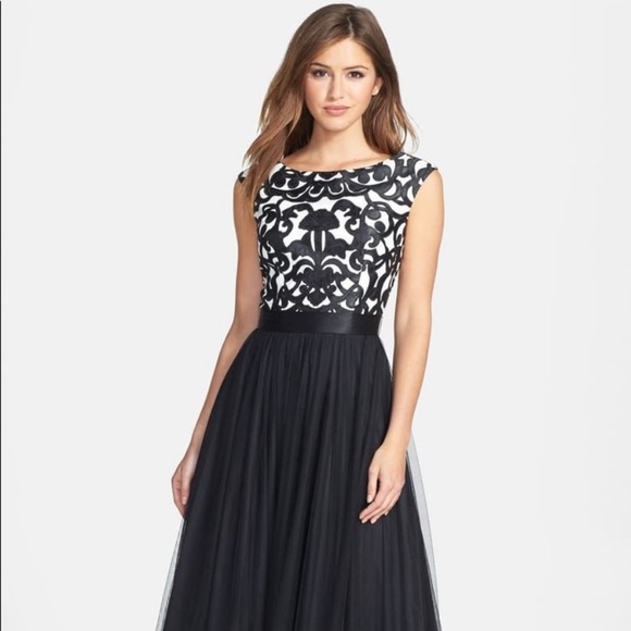 Aidan Mattox black and white tulle Gown - Picture 5 of 13